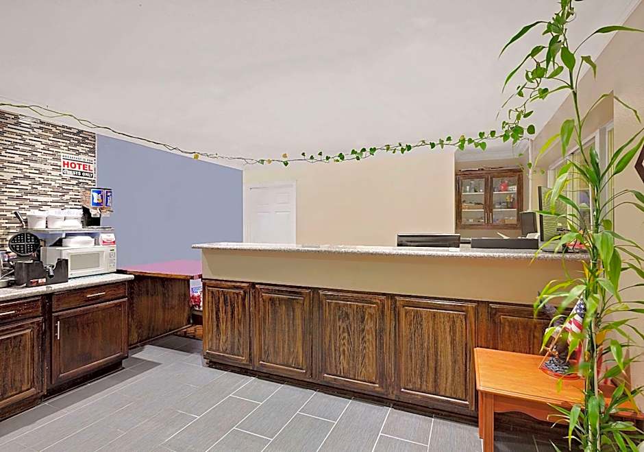 Super 8 by Wyndham Siloam Springs