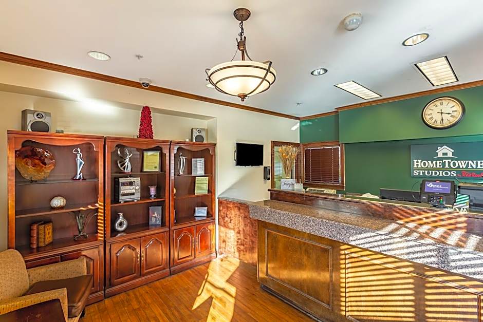 HomeTowne Studios Atlanta - Chamblee