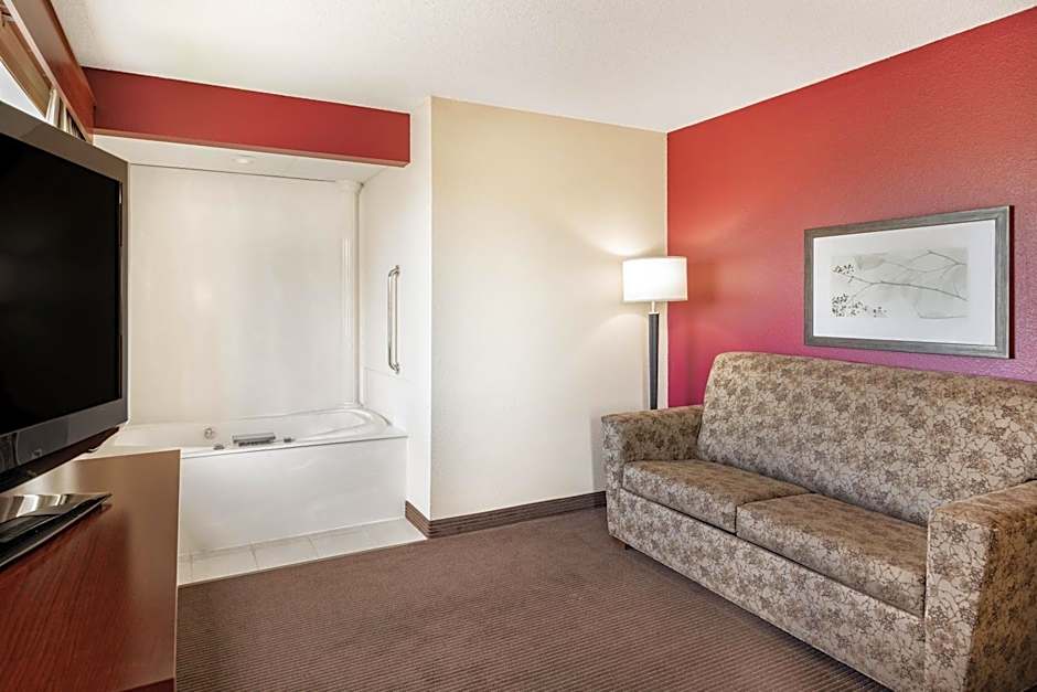 SureStay Plus Hotel by Best Western Litchfield