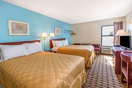 2 Queen Beds Non-Smoking