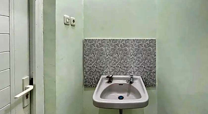 Trubus Guesthouse Syariah Magelang Mitra RedDoorz