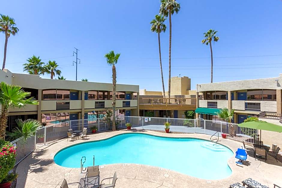 Motel 6 Glendale AZ