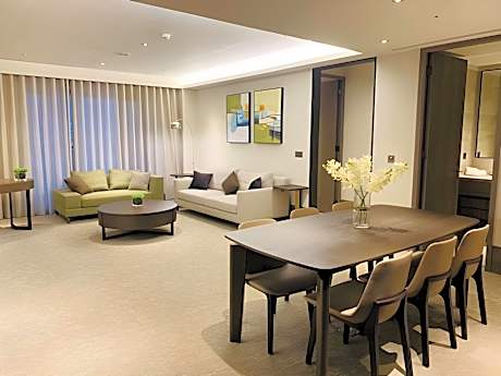 Chairman Executive Suite