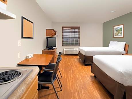 Queen Room with Two Queen Beds - Accessible/Non-Smoking