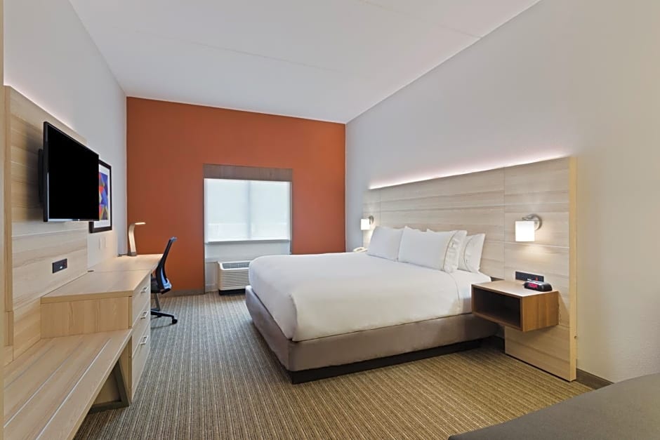 Holiday Inn Express & Suites Tavares By IHG