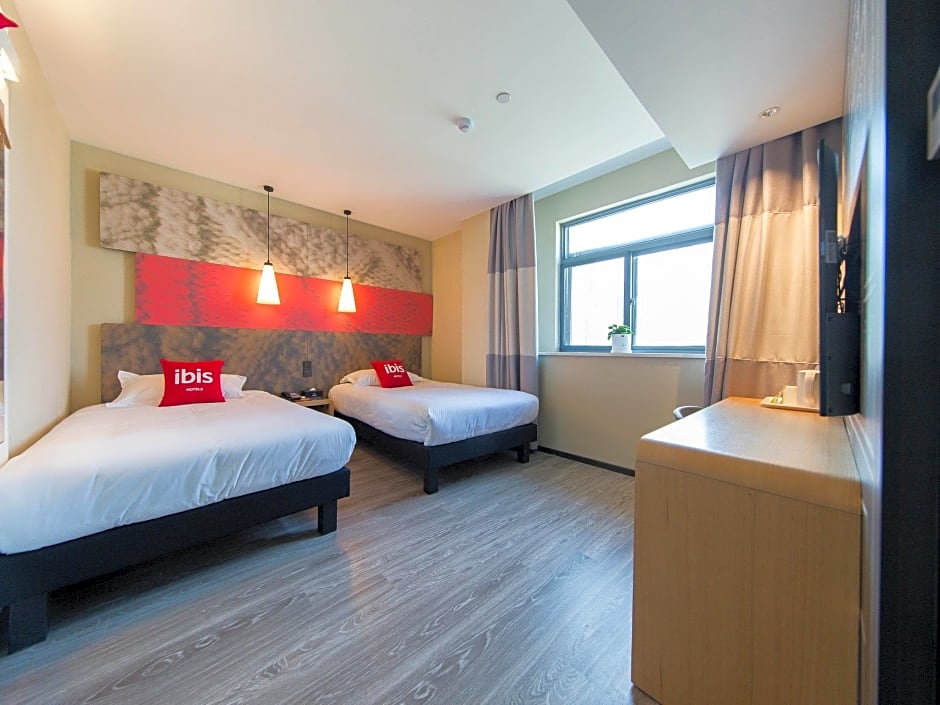 Ibis Hefei Pedestrian Street Hotel