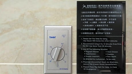 Stylish Deluxe Twin Room