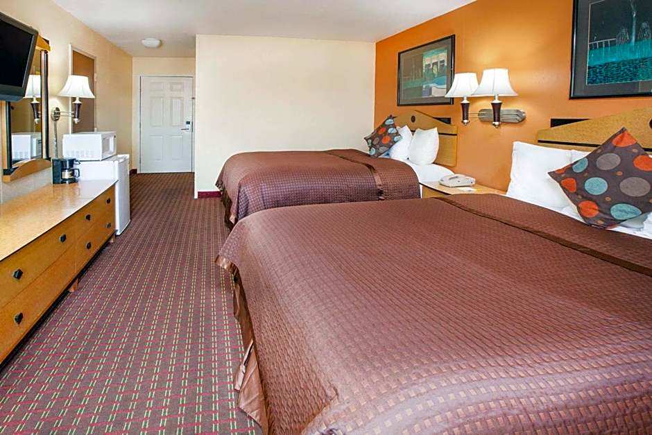 Days Inn by Wyndham Alma