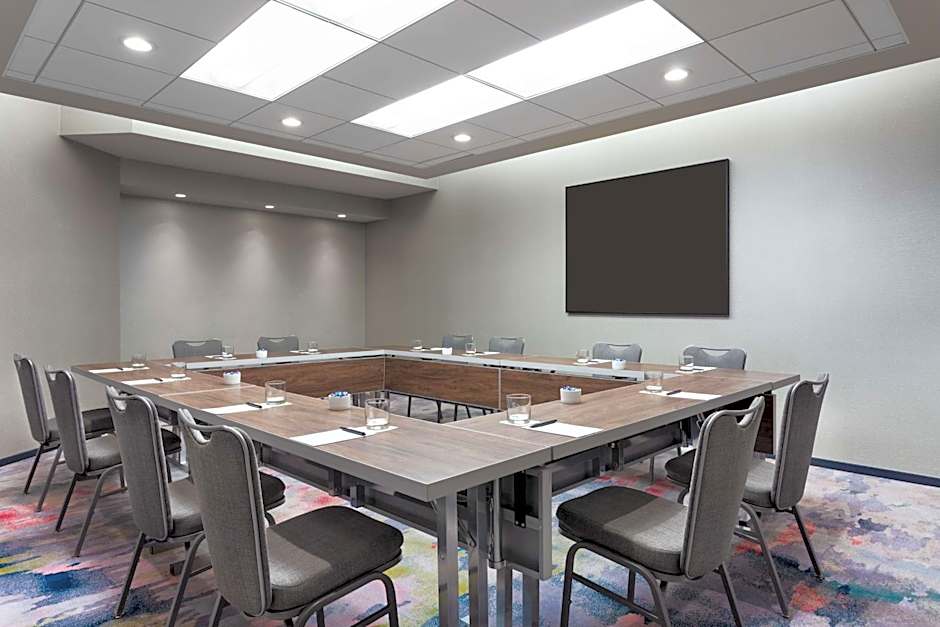 The Lofton Hotel Minneapolis, Tapestry Collection by Hilton