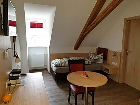 Apartment-Economy-Private Bathroom