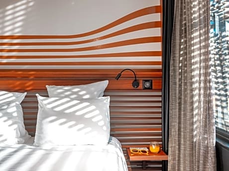 Double Room with Dock View