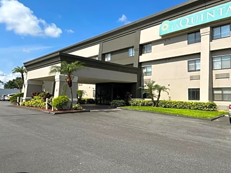 La Quinta by Wyndham Orlando South