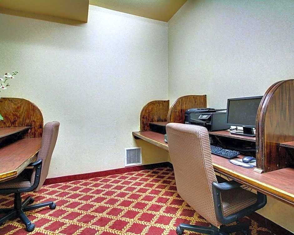 Clarion Suites Vidalia Riverfront