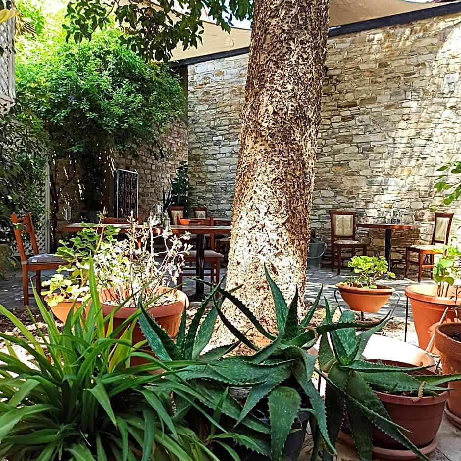 Lefkara Hotel