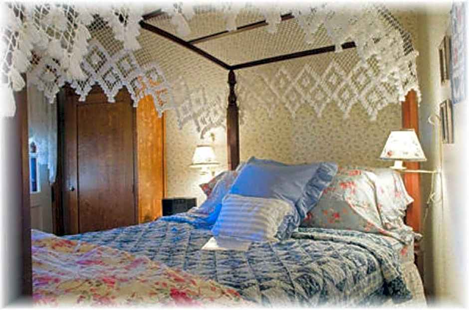 White Lace Inn
