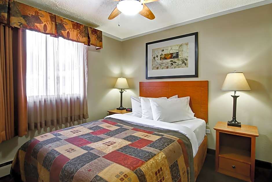 Photo 1 of 4 of Standard Queen Room - Exterior Access