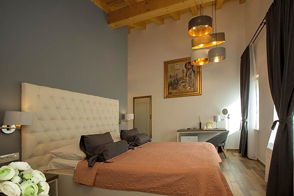 Aspalathos Residence
