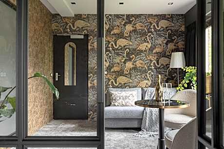 King Studio with Sofa Bed