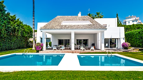 Villa Marina Puerto Banus