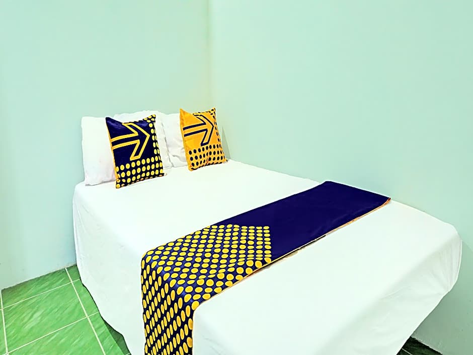 OYO Life 92222 Sahabat Kost Syariah Pacitan