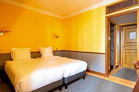 Deluxe Family Room with Terrace