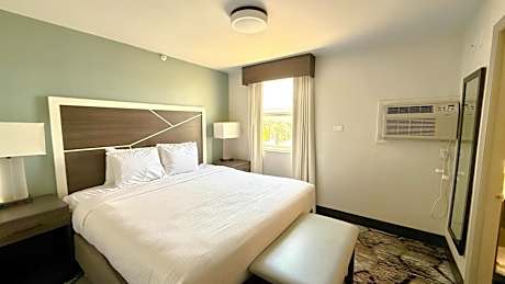 Two-Room King Suite with Sofa Bed and Partial Ocean View - Non-Smoking