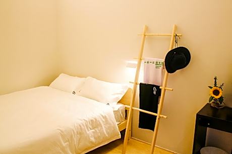 Single Room with Shared Bathroom