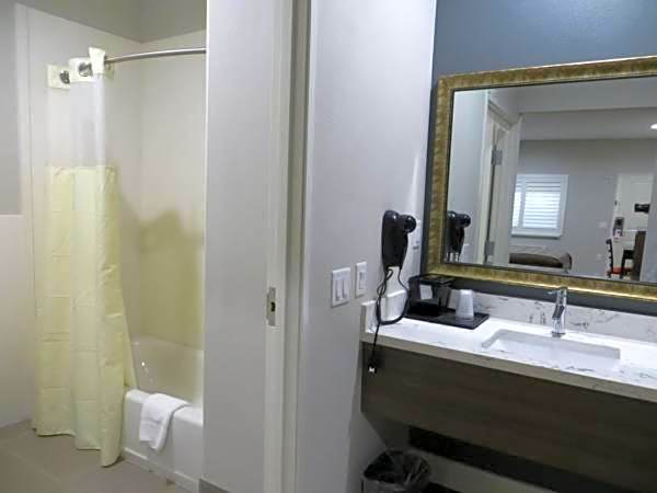Grand Villa Inn & Suites Westchase