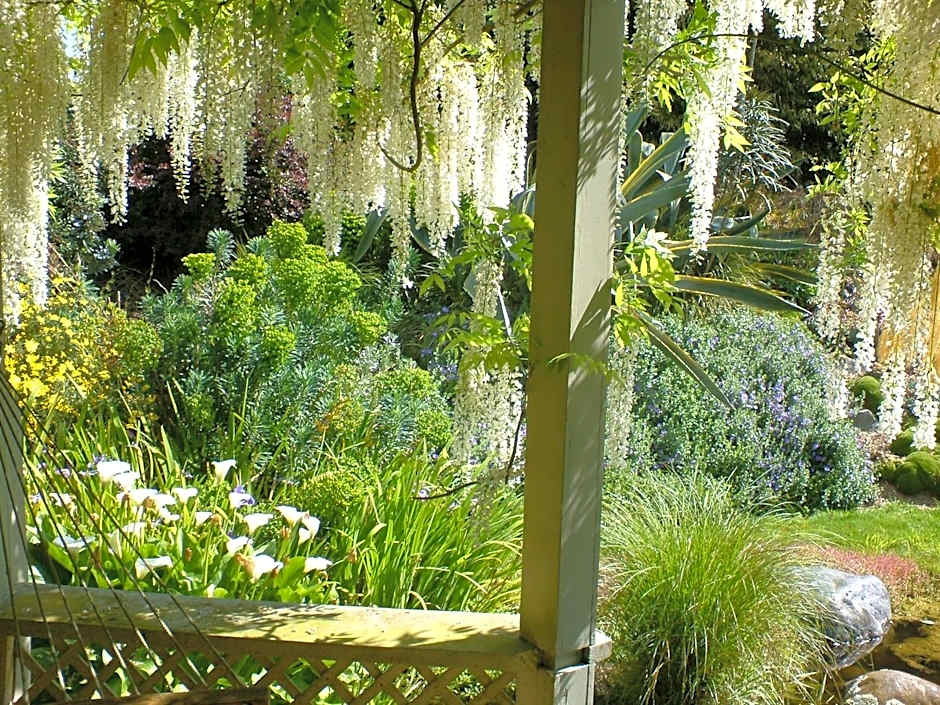 English Cherry Tree Manor