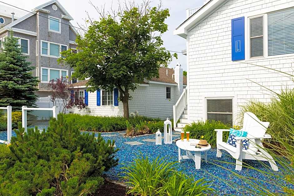 Blue - Inn on the Beach