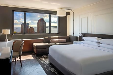 Deluxe King Room with Harbor View - Hearing Accessible