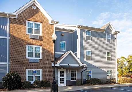 Alluxsuites at 1876, Ascend Hotel Collection