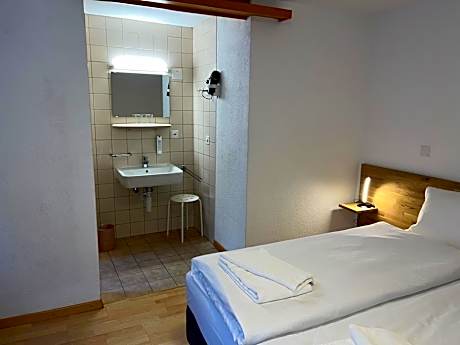 Double Room Quiet, Courtyard