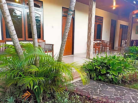 Superior Twin Room with Garden View