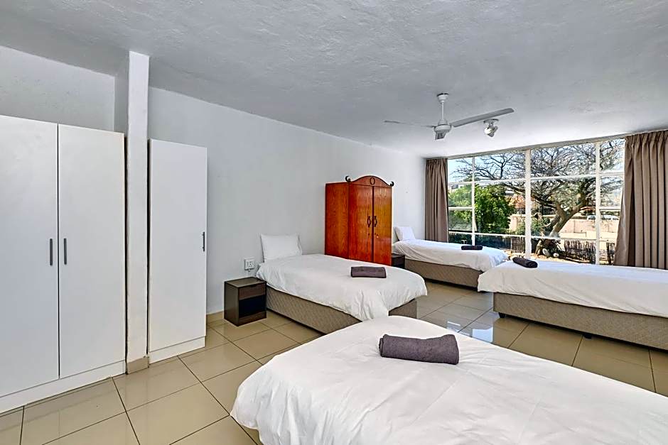 Inn & Out Sandton Park