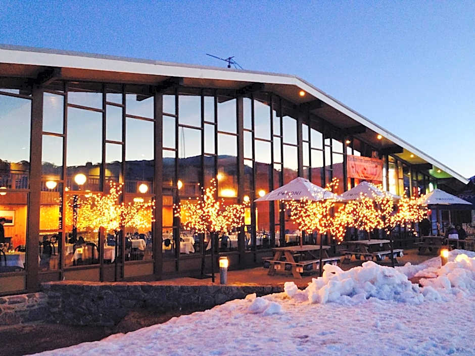 The Man from Snowy River Hotel