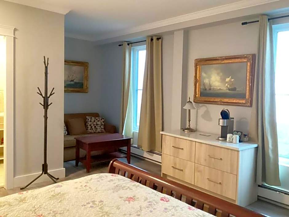 Lunenburg Arms Hotel