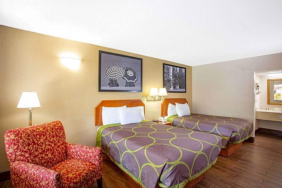 Super 8 by Wyndham North Palm Beach