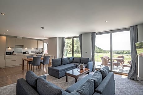 Four Bedroom Apartment with Golf View