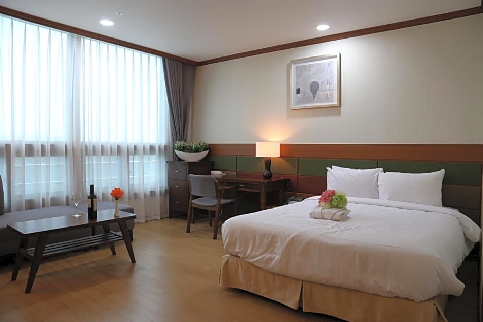 Sacheon Grand Tourist Hotel