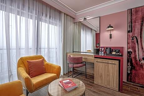 Deluxe King Sea View