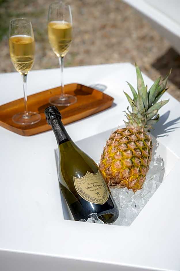 Elements Sifnos Boutique