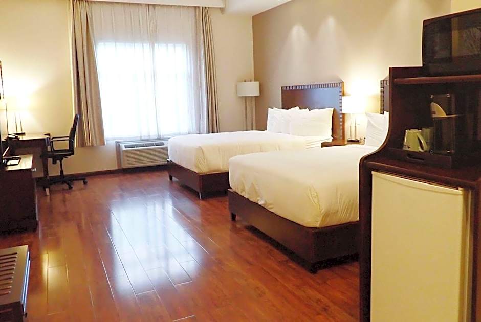 Days Inn & Suites by Wyndham Fort Saskatchewan