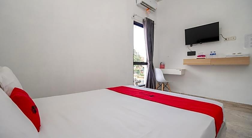 RedDoorz near Tugu Coklat Pesawaran Lampung