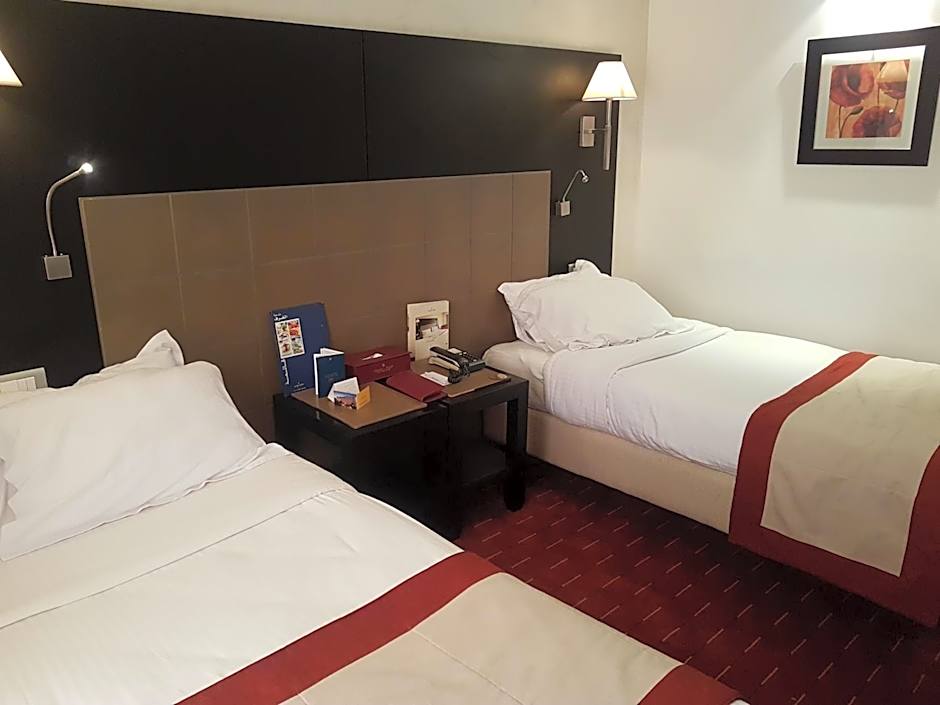 Golden Tulip El Mechtel Hotel