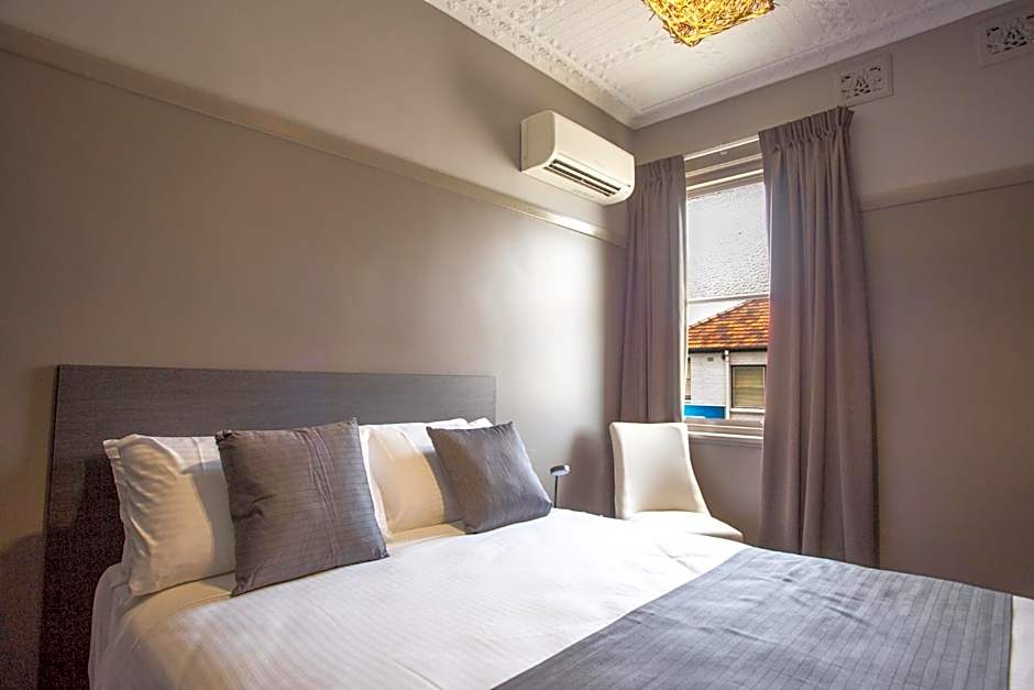 Nags Head Hotel