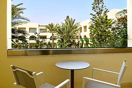 DOUBLE GARDEN VIEW 3 ADULTS