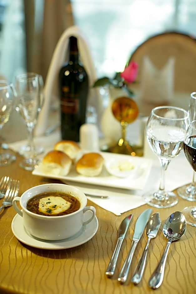 Friendship International Hotel