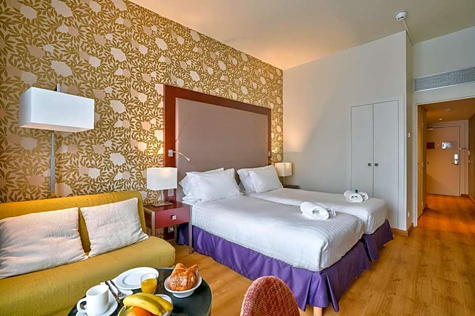 Clarion Paris CDG Airport
