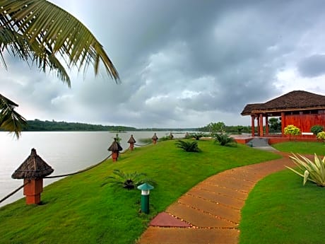 Fragrant Nature Backwater Resort & Ayurveda Spa